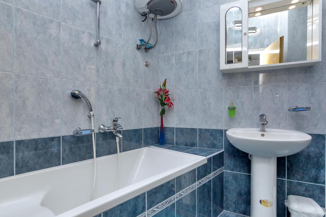Lory Apartment *